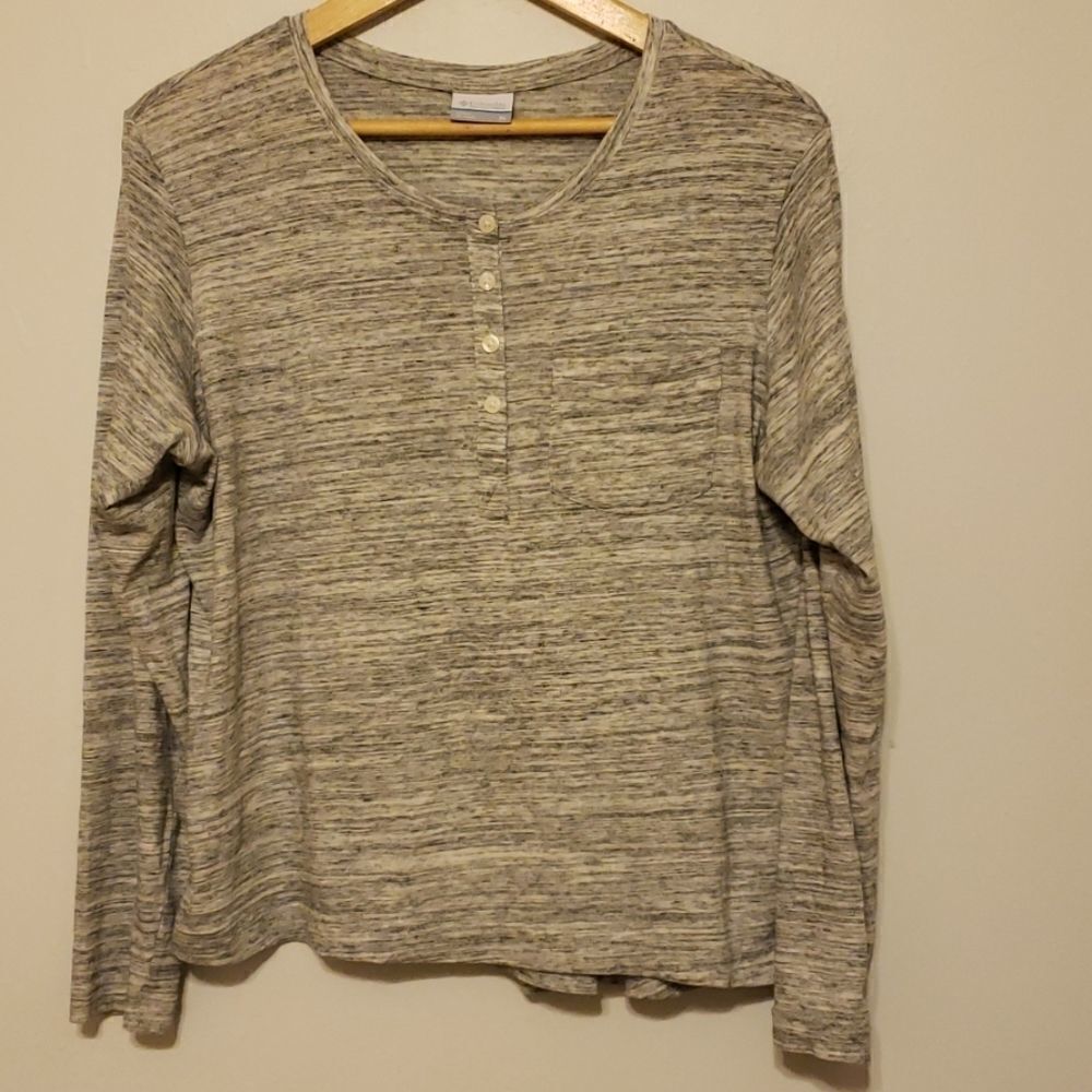 Columbia long sleeve shirt